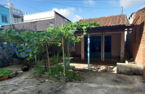 Bán nhà Tô Ký HM, 173m2, 2 Phòng ngủ, ngang 6.9m, Đường 6m giá chỉ 4.x tỷ